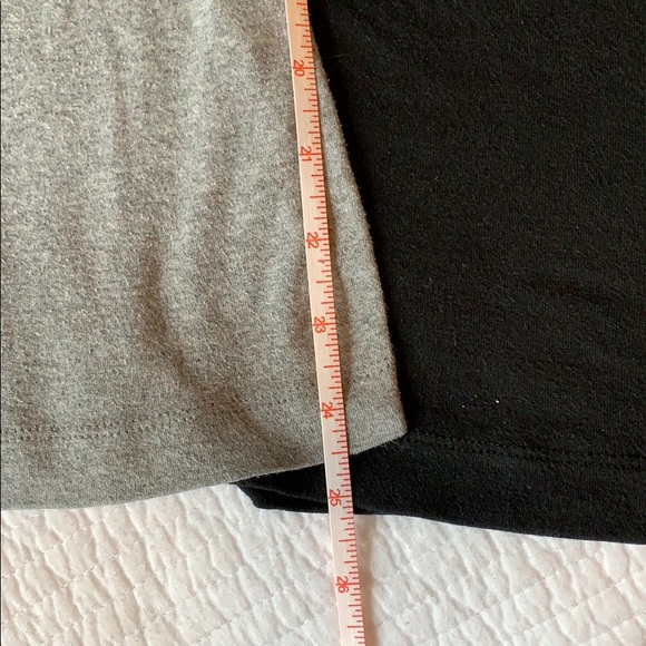 Two Liz Lange maternity tank tops XS - Picture 3 of 4